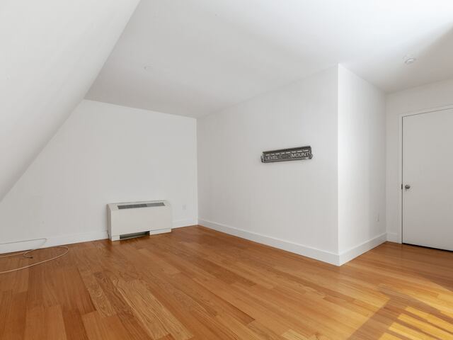 3-Bedroom at 63 Wall Street