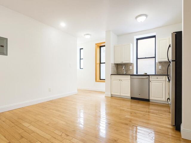 4-Bedroom at 255 Fort Washington Avenue