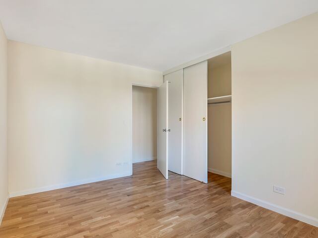 3-Bedroom at LeFrak City: Panama