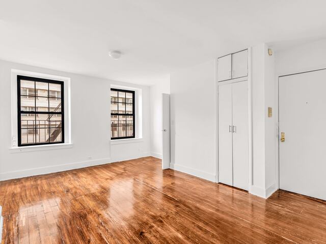 1-Bedroom at 26 Greenwich Avenue