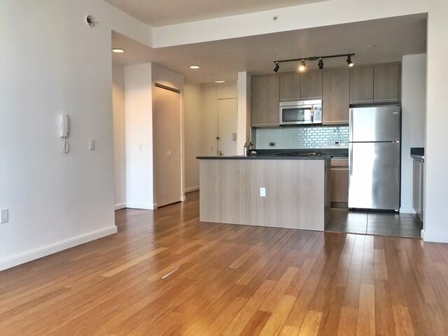 2-Bedroom at 66 Rockwell Place
