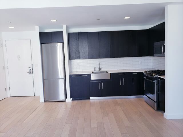 2-Bedroom at 535W43