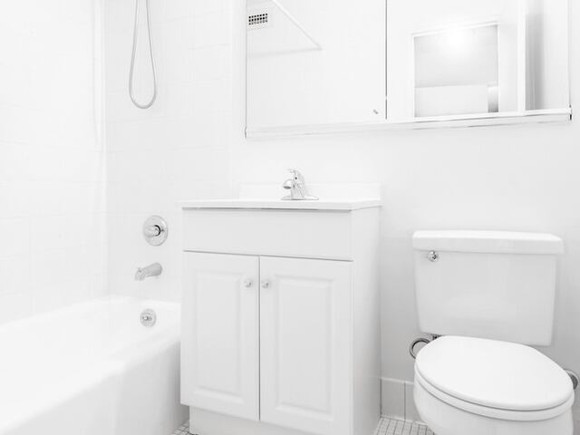 1-Bedroom at Winston Churchill