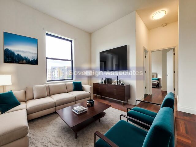 2-Bedroom at The Westbourne : 605 West 137th
