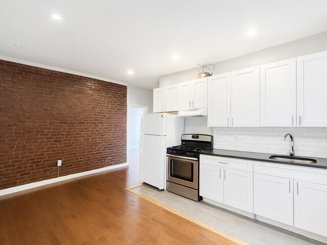 2-Bedroom at 141 Nagle Avenue