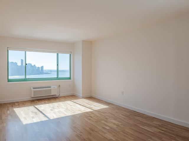 1-Bedroom at Newport: Atlantic