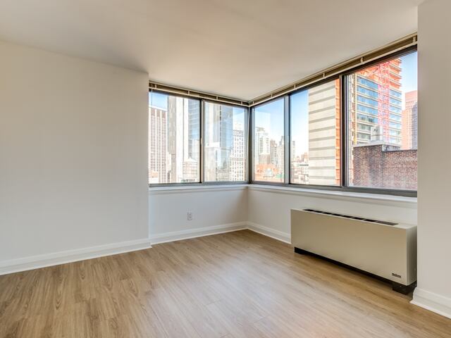 2-Bedroom at 800 Sixth Avenue