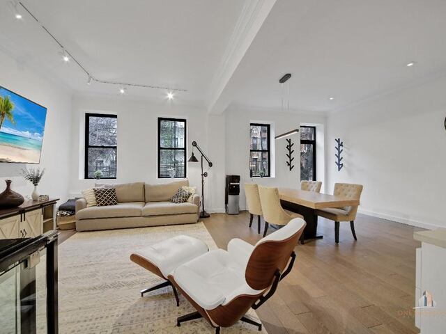 4-Bedroom at 418 East 83rd Street