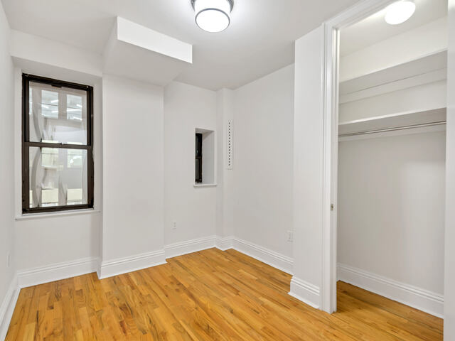 2-Bedroom at 121 Madison Avenue