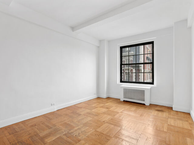 Studio at South Pierre (aka 160 West 71st)