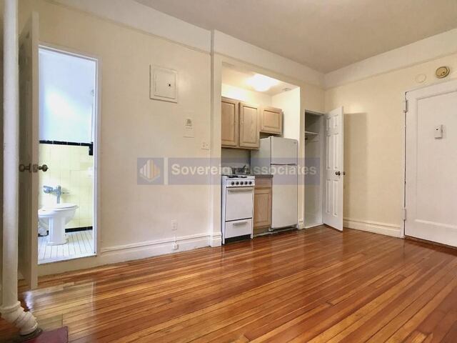 Studio at 936 West End Avenue