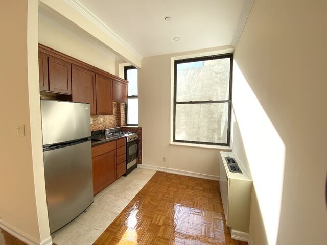 Studio at 304 West 92nd Street