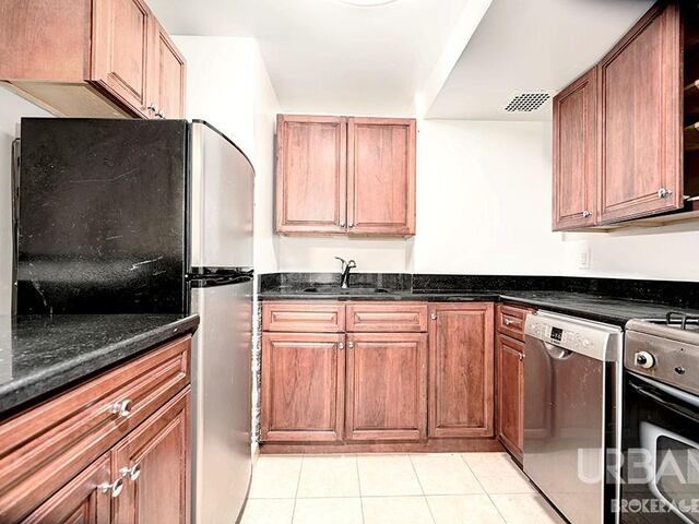 2-Bedroom at 35 Grove Street