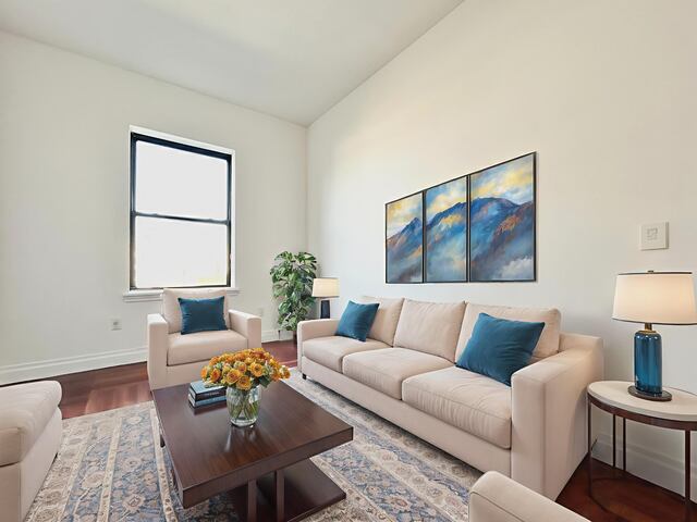 2-Bedroom at The Westbourne : 607 West 137th
