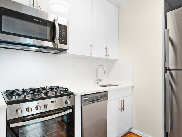 1-Bedroom at 426 West 49th Street