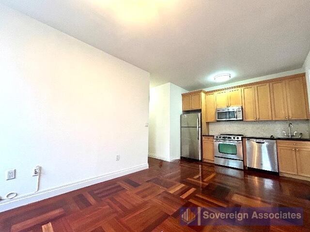 2-Bedroom at The Westbourne : 607 West 137th