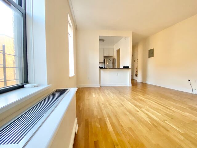 1-Bedroom at 105 Pinehurst Avenue