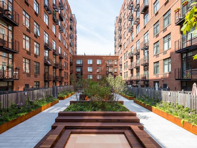 Studio at Court House Apartments