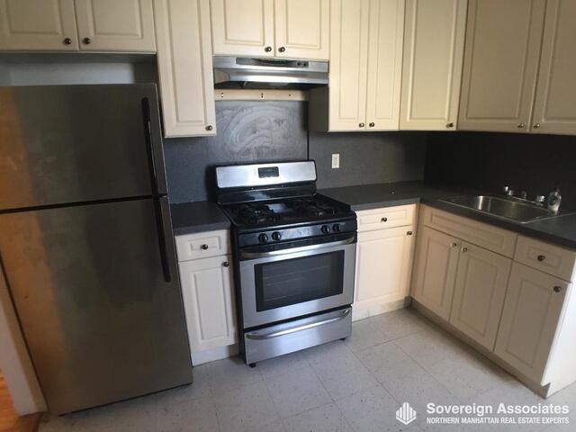 1-Bedroom at 175 Pinehurst Avenue