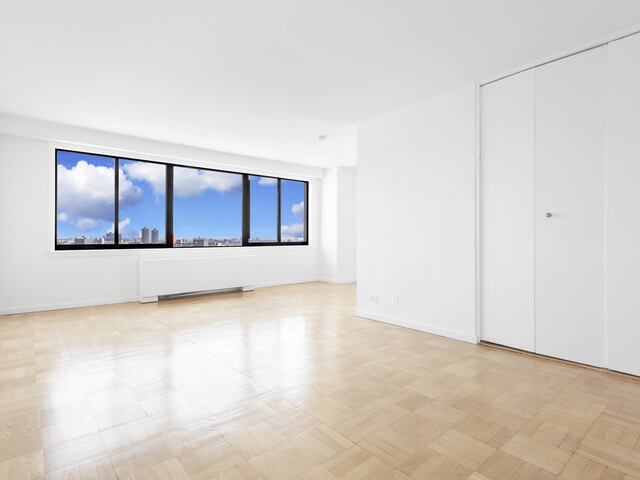 Studio at Manor Towers
