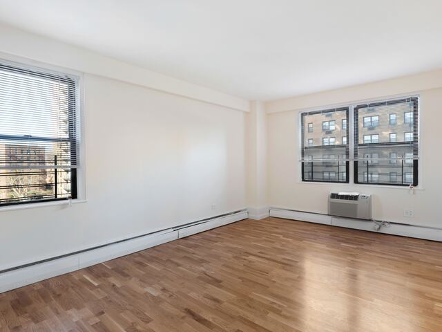 3-Bedroom at LeFrak City: Panama