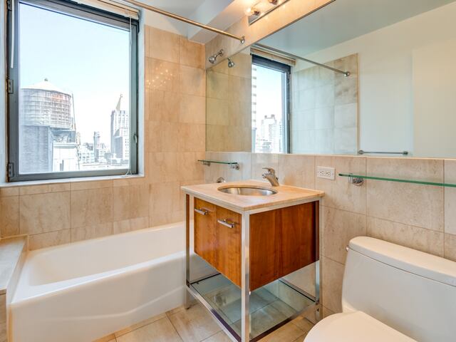 2-Bedroom at 800 Sixth Avenue