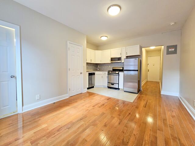 Studio at 515 West 168th Street
