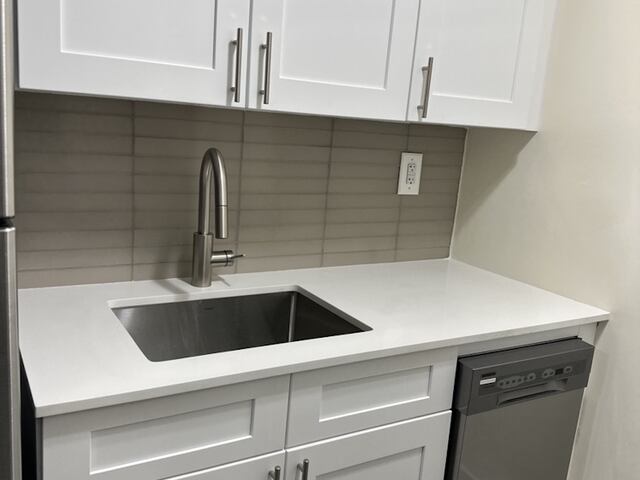 Studio at Parker Towers: 104-40 Queens Blvd