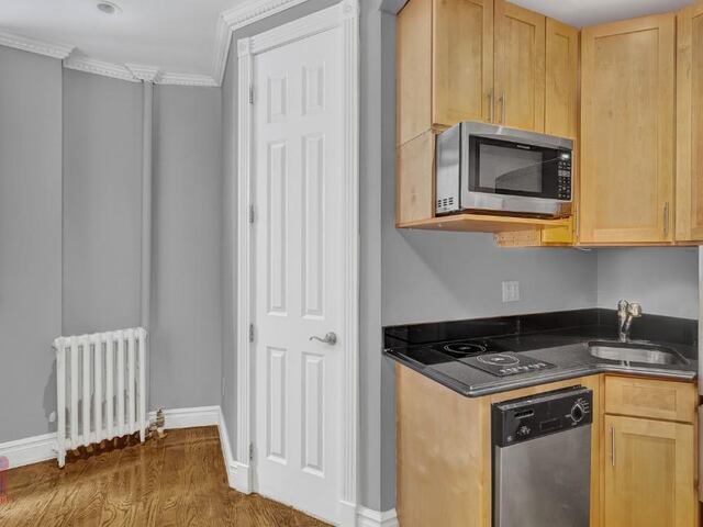 2-Bedroom at 326 East 35th Street