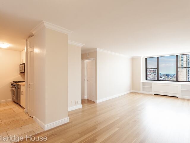 1-Bedroom at Claridge House
