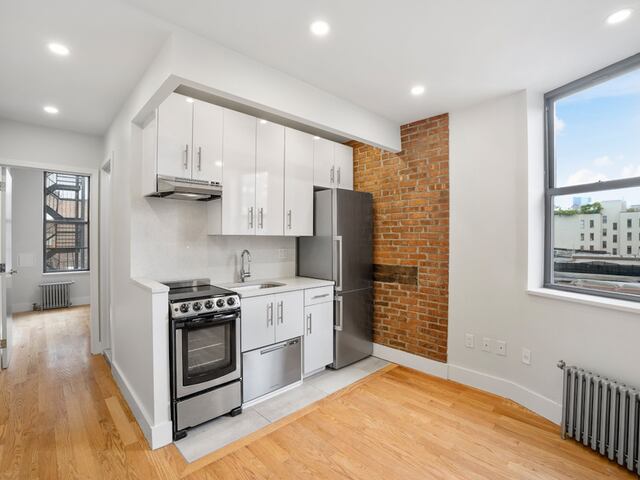 2-Bedroom at 9 Stanton Street