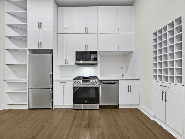 2-Bedroom at 121 Madison Avenue