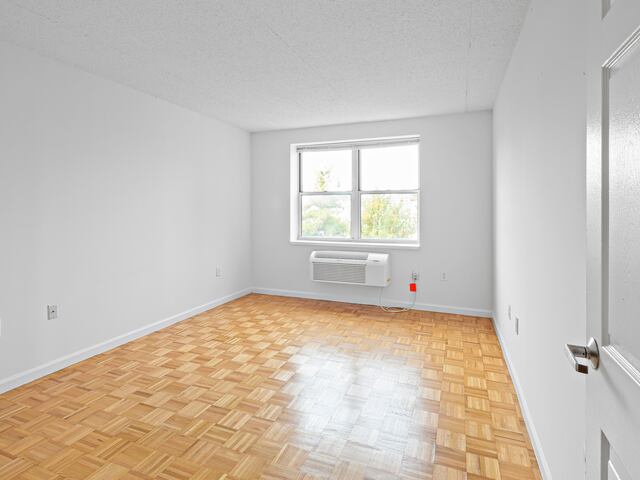 1-Bedroom at Newport: The Lincoln