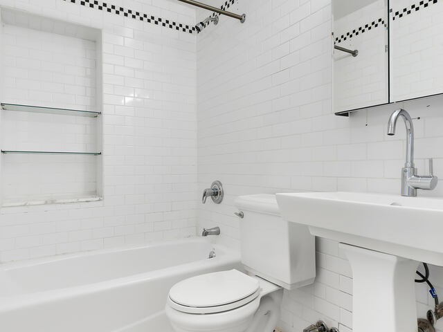1-Bedroom at 122 East 27th Street