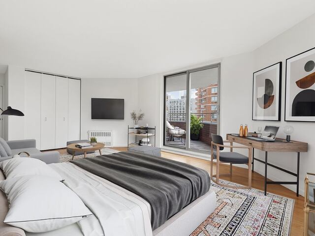 Studio at Kips Bay Court : 490 Second Ave