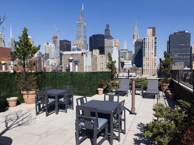 2-Bedroom at Murray Hill Manor