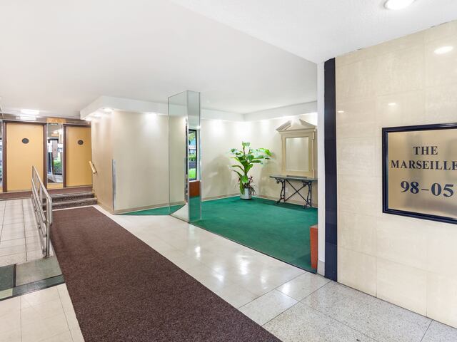 1-Bedroom at The Marseilles