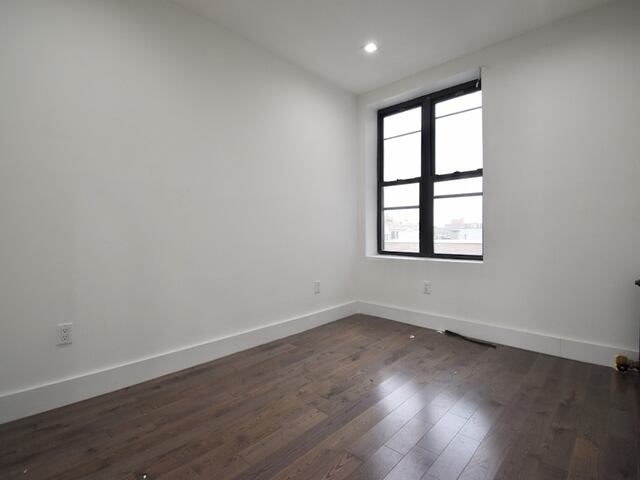 4-Bedroom at 3620 Broadway
