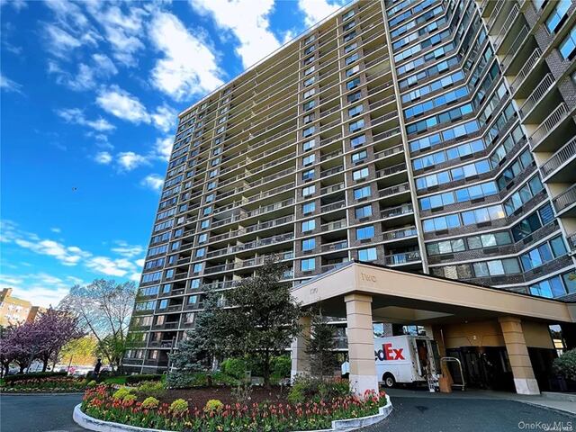 1-Bedroom at 2 Bay Club Drive