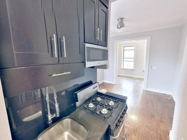 2-Bedroom at 309 East 8th Street