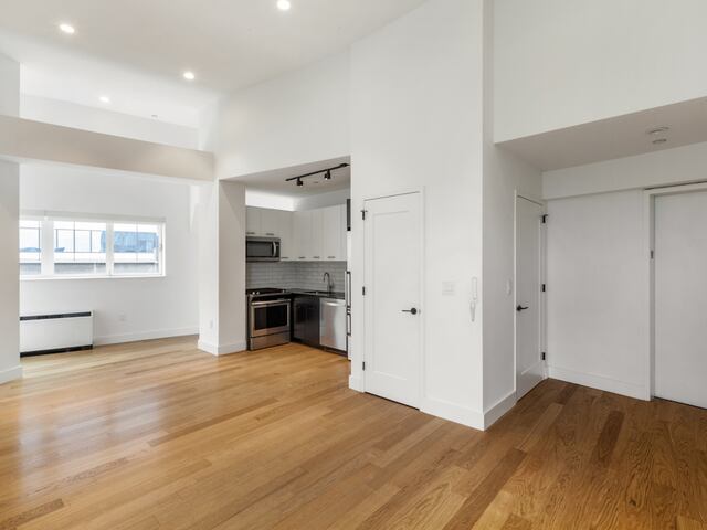 3-Bedroom at 63 Wall Street