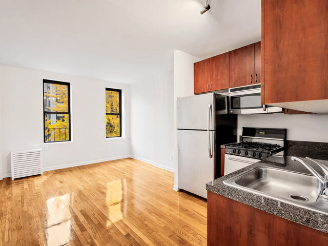 1-Bedroom at 426 West 49th Street