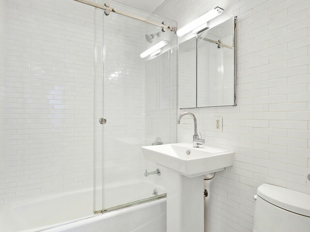 3-Bedroom at 226 East 25th Street