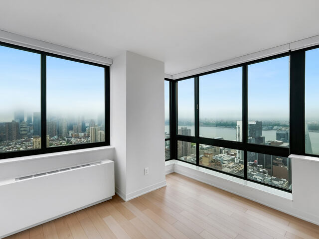 1-Bedroom at 1 Columbus Place