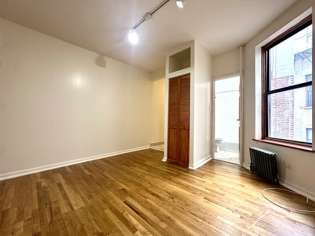 1-Bedroom at 3133 Broadway