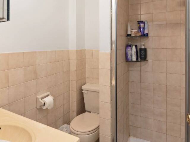 Studio at 323 East 90th Street