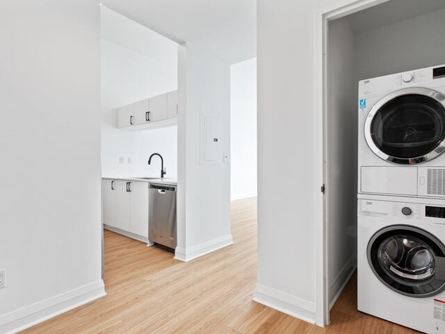 1-Bedroom at 800 Sixth Avenue