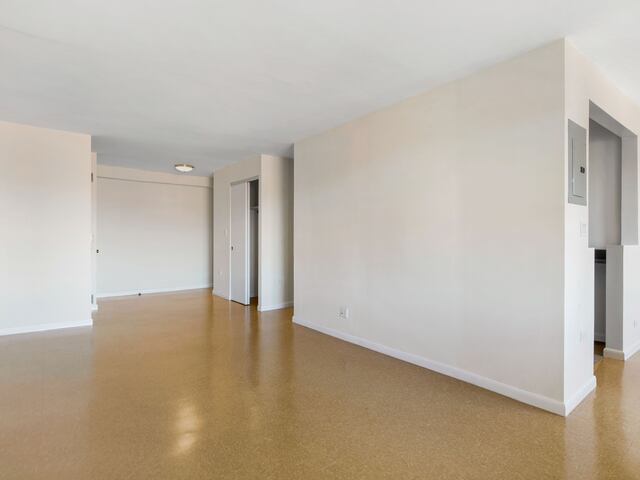 3-Bedroom at LeFrak City: Canada