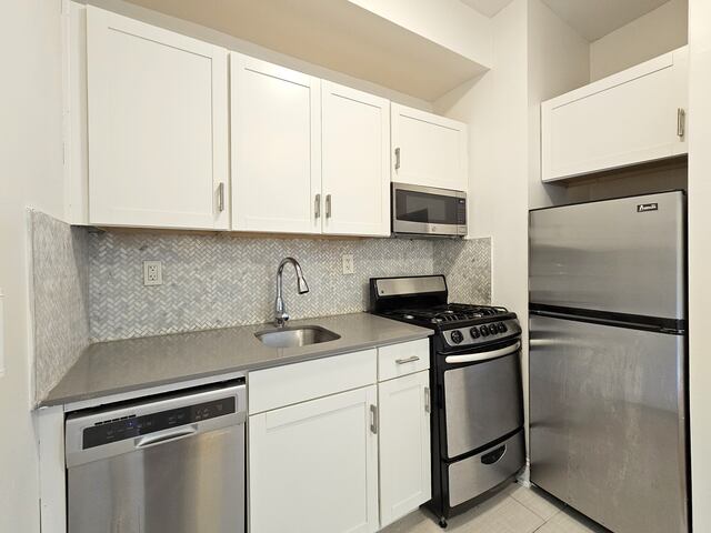 Studio at 515 West 168th Street