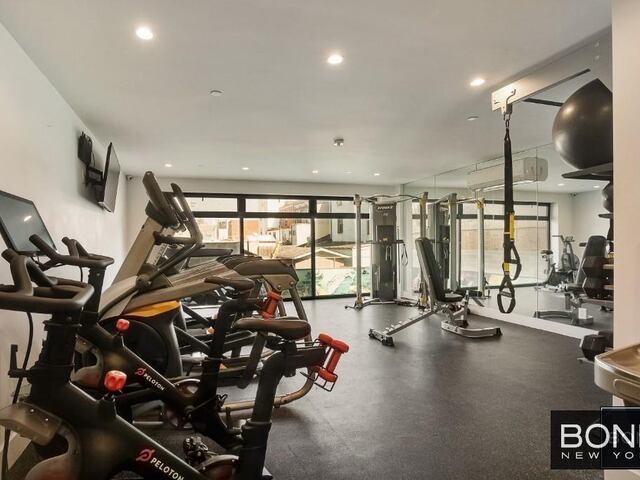 1-Bedroom at Graffiti House